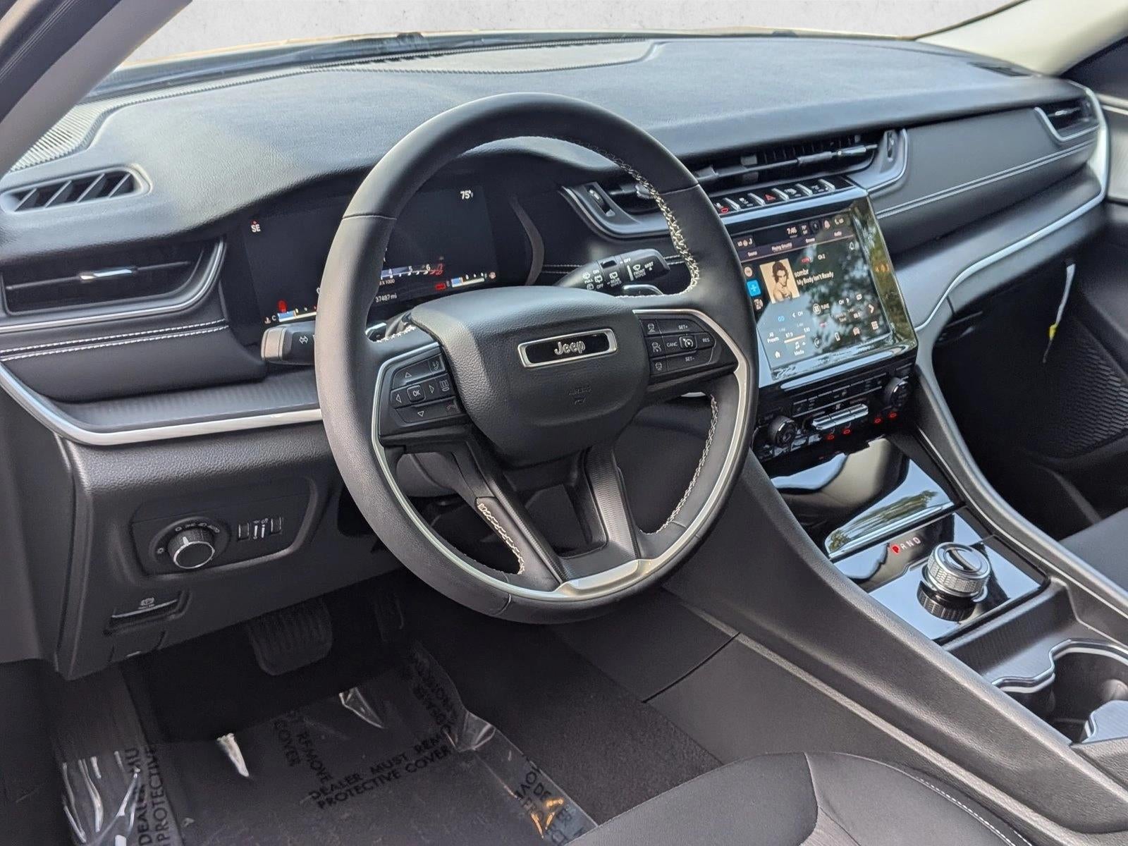 2023 Jeep Grand Cherokee Laredo 4x4