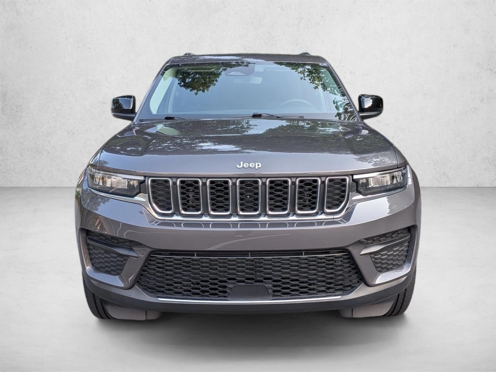 2023 Jeep Grand Cherokee Laredo 4x4