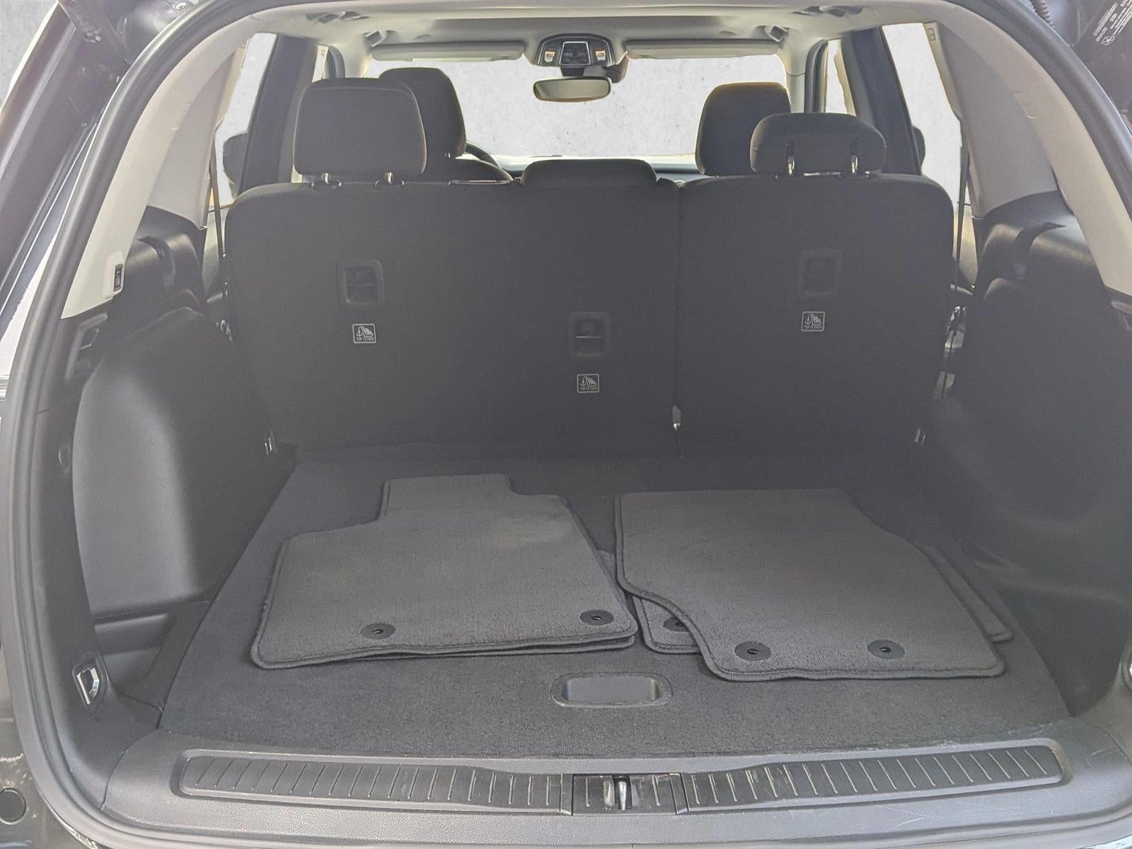 2023 Jeep Grand Cherokee Laredo 4x4