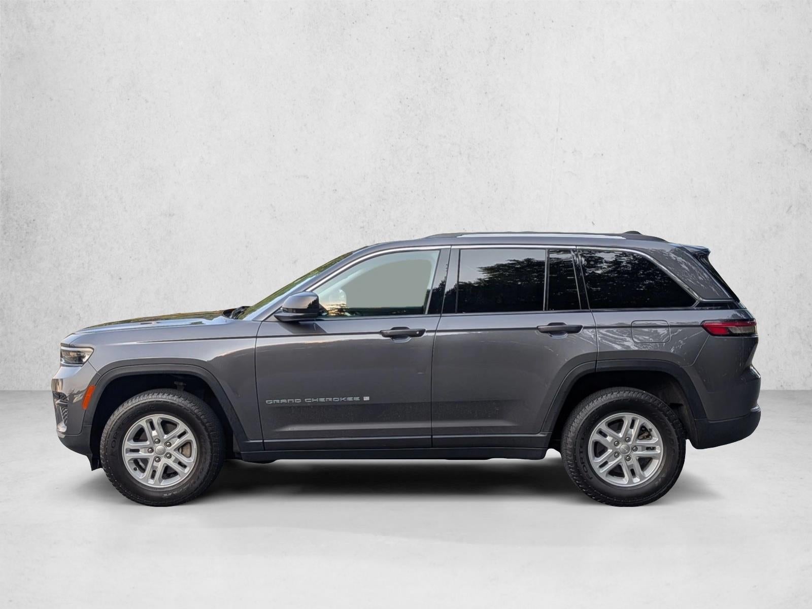 2023 Jeep Grand Cherokee Laredo 4x4
