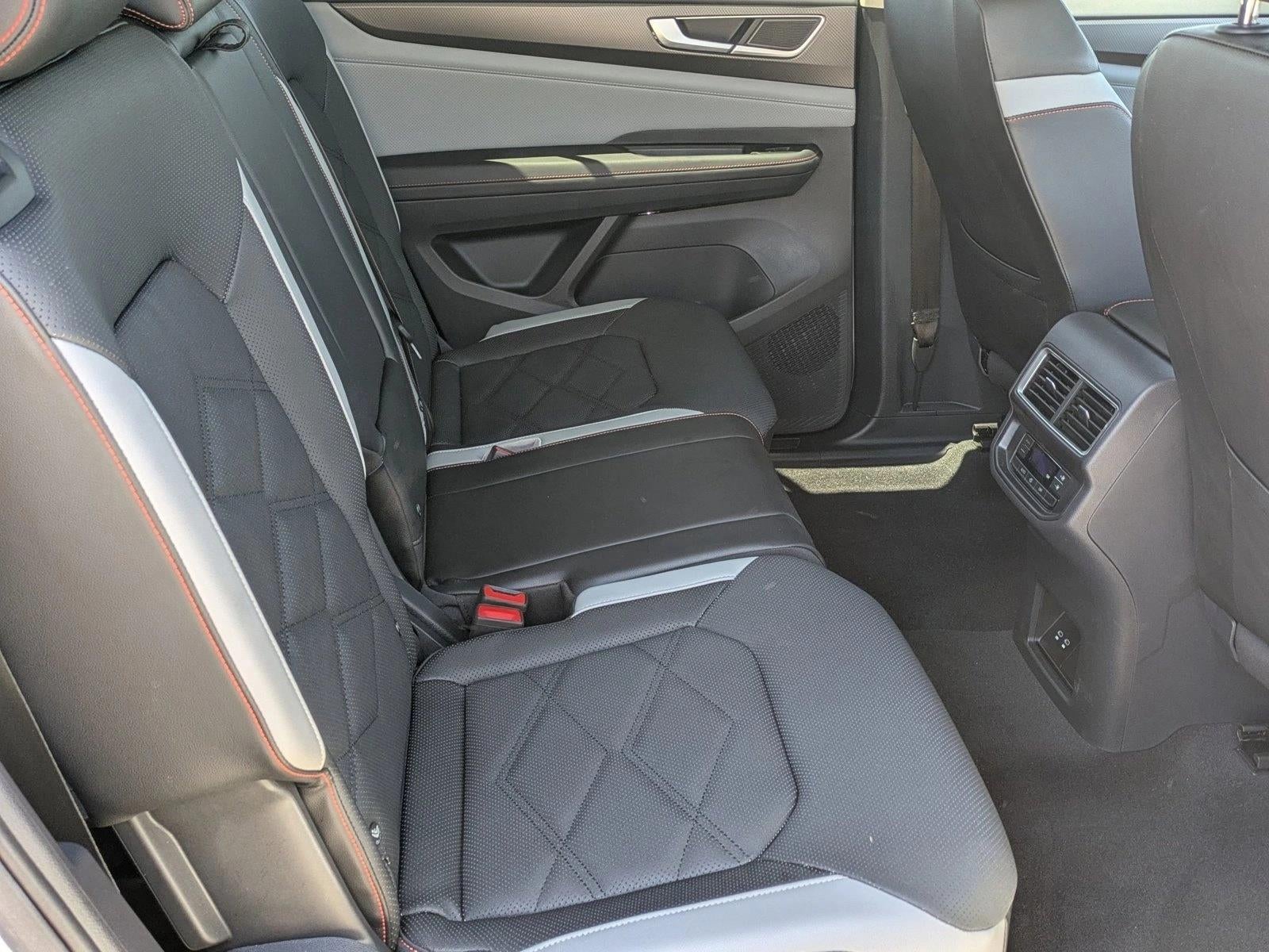 2024 Volkswagen Atlas 2.0T Peak Edition SE w/Technology 4MOTION
