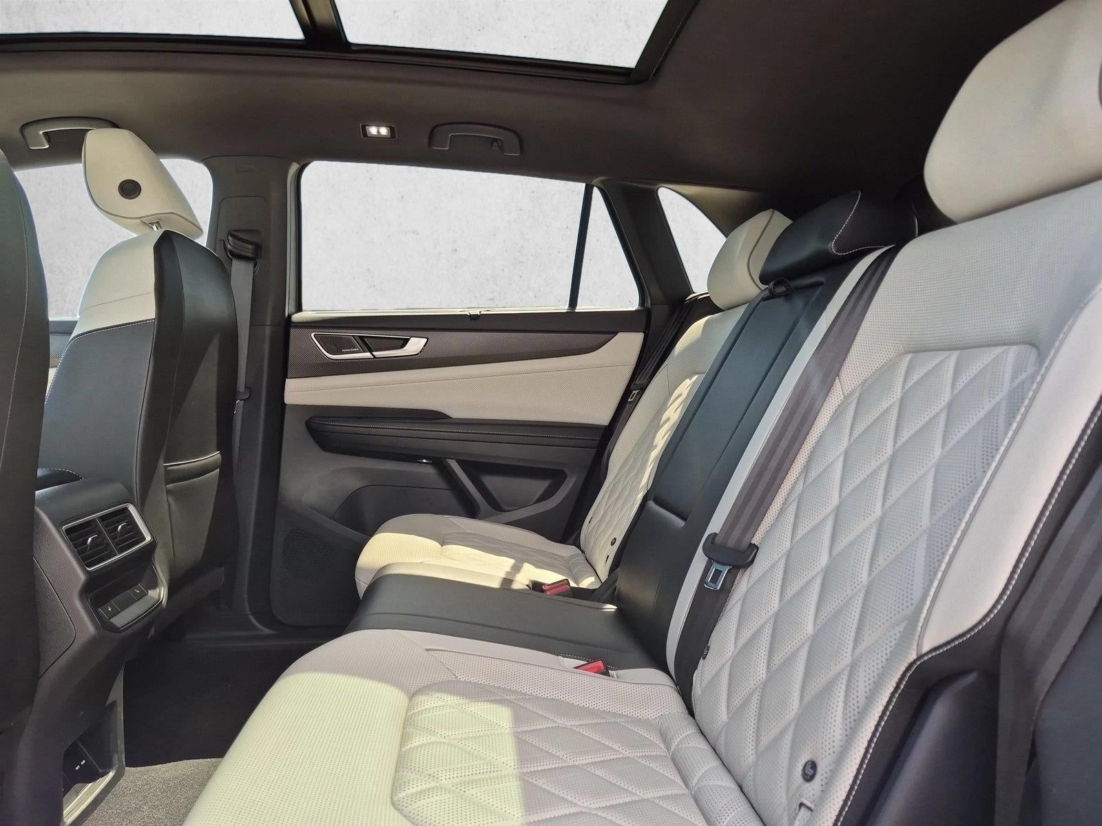 2024 Volkswagen Atlas Cross Sport 2.0T SEL Premium R-Line 4MOTION