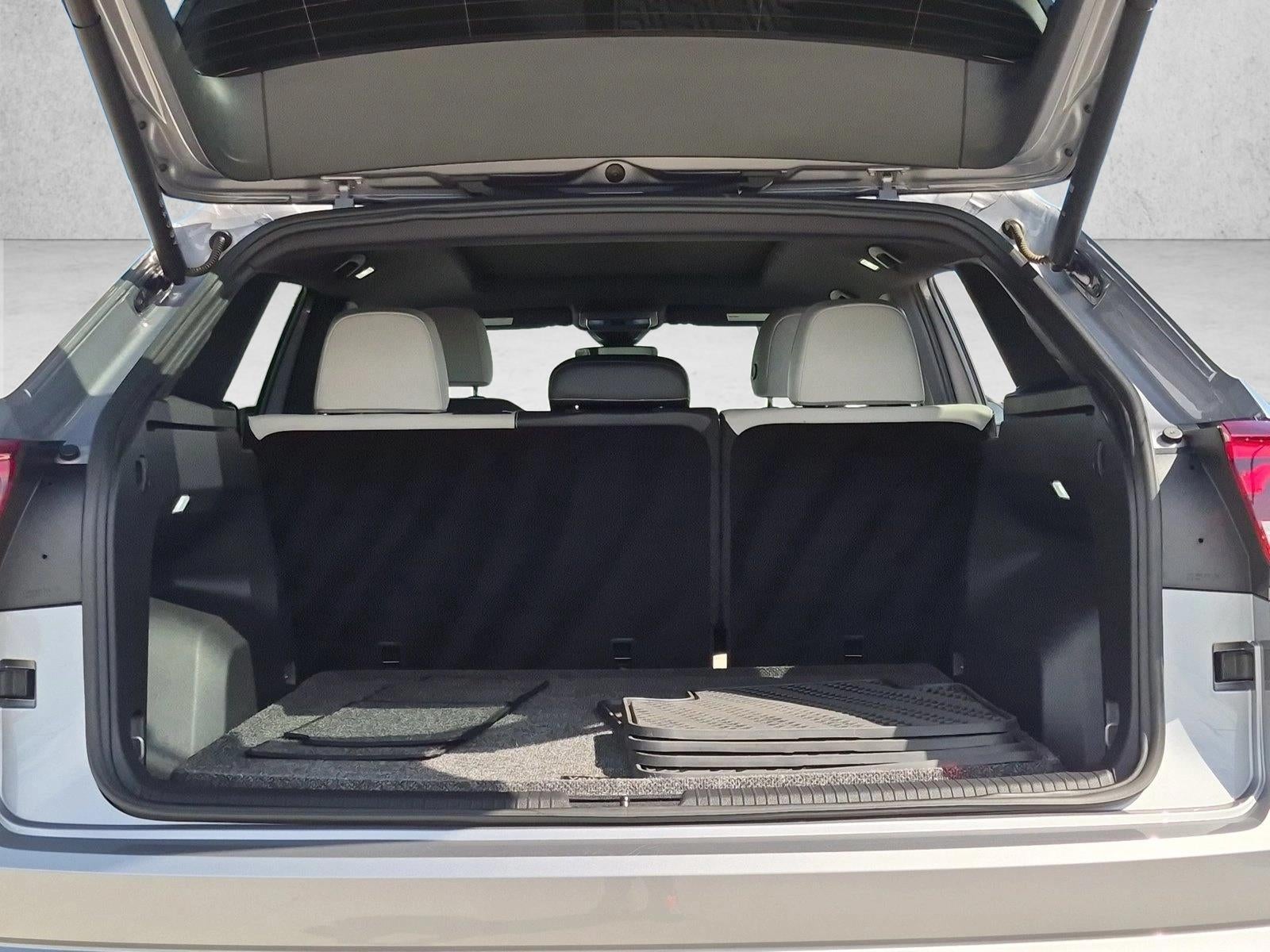 2024 Volkswagen Atlas Cross Sport 2.0T SEL Premium R-Line 4MOTION