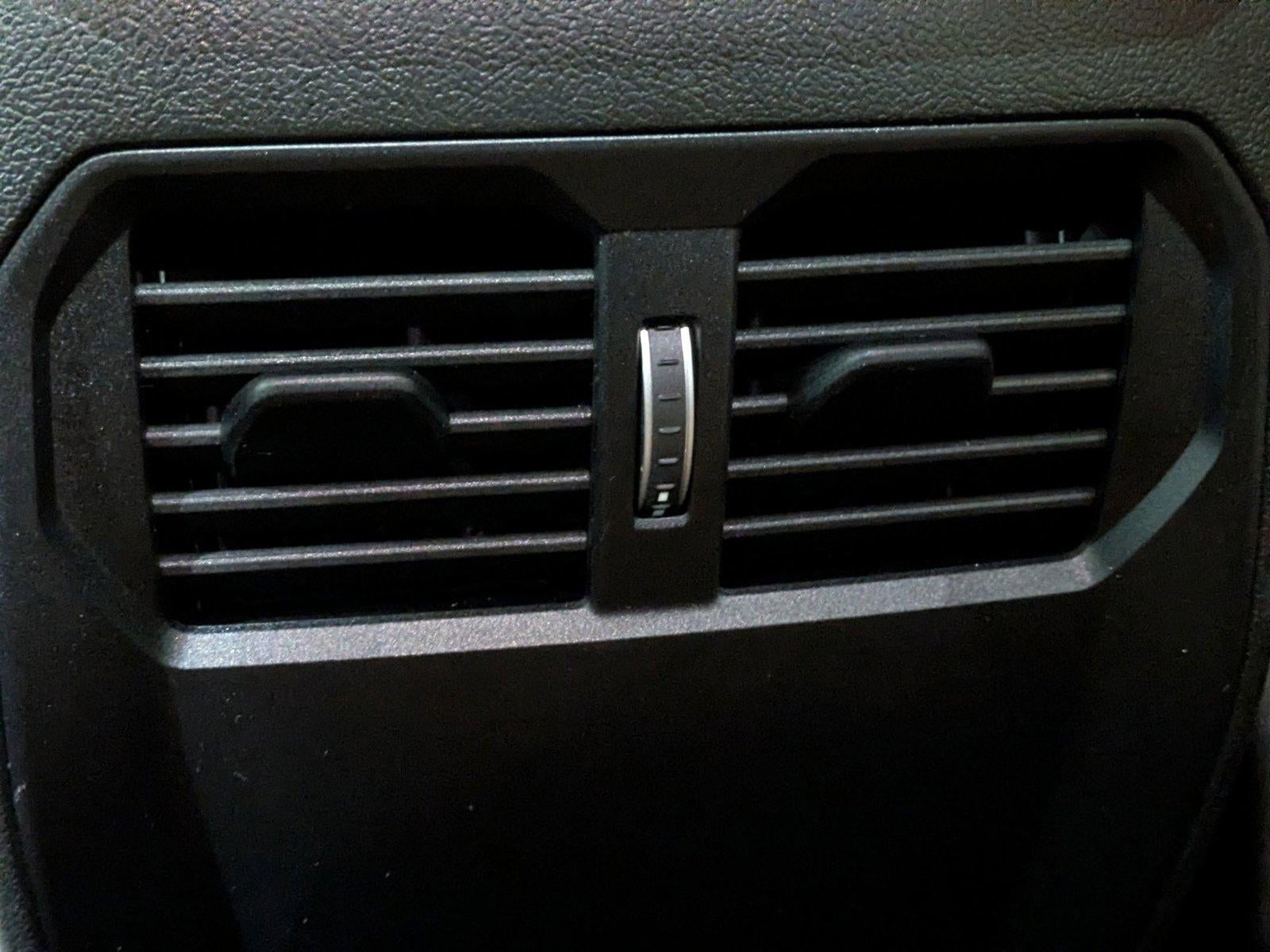 2025 BMW 230i xDrive Coupe