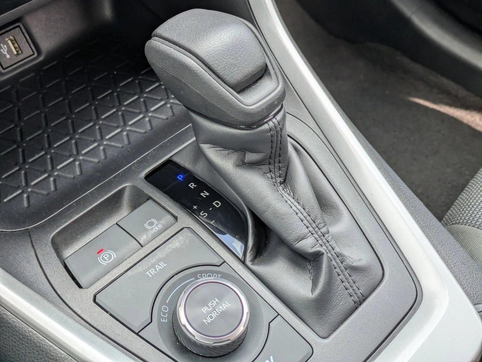 2025 Toyota RAV4 Hybrid LE AWD (Natl)