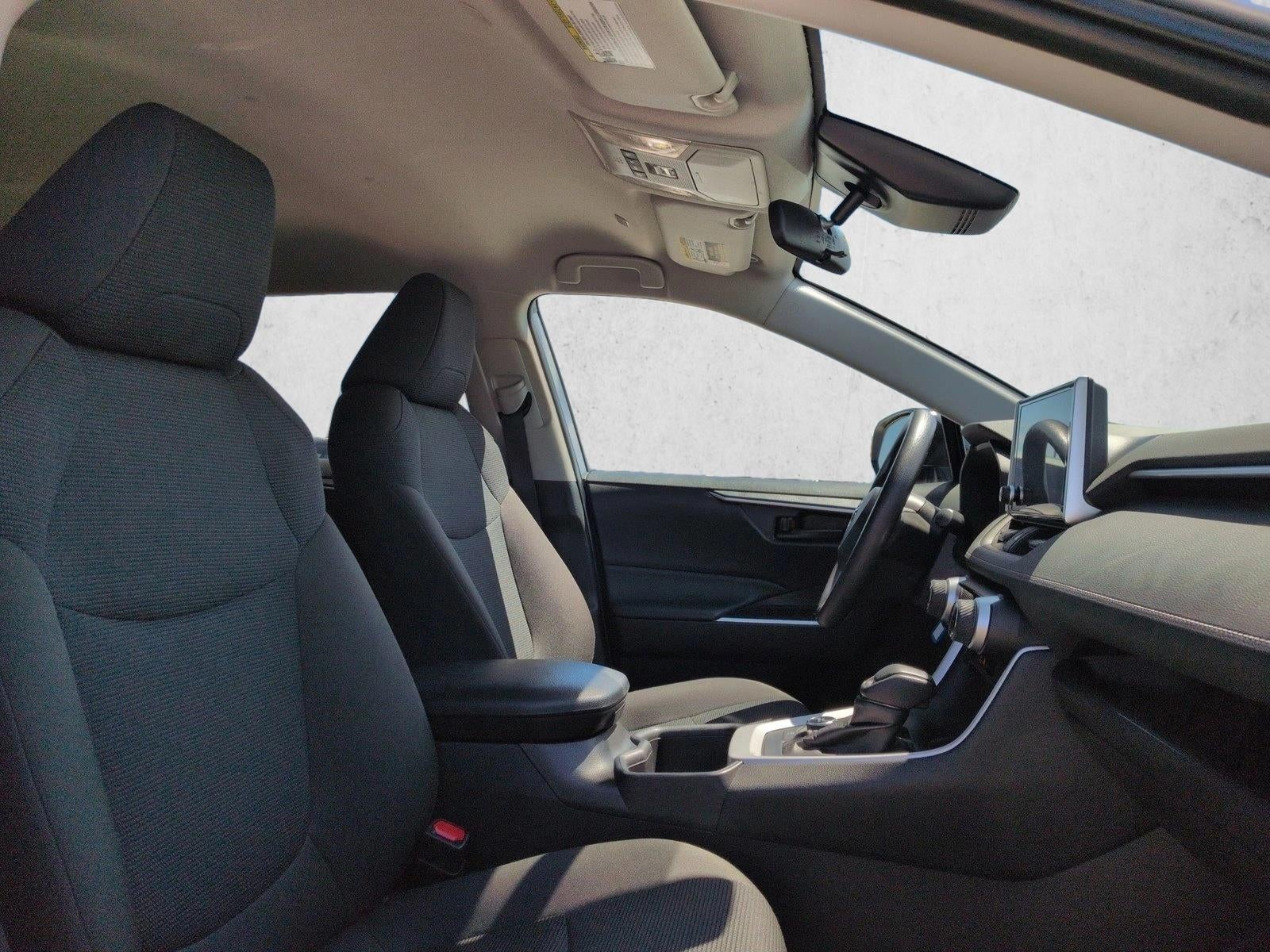 2025 Toyota RAV4 Hybrid LE AWD (Natl)