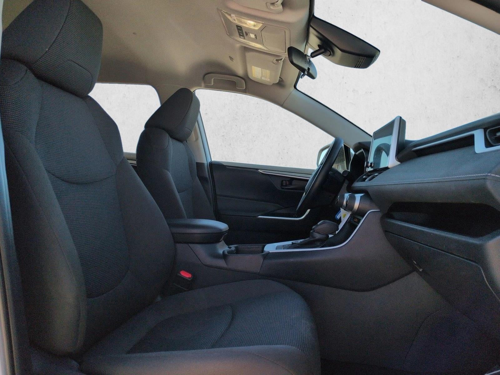 2025 Toyota RAV4 Hybrid LE AWD (Natl)