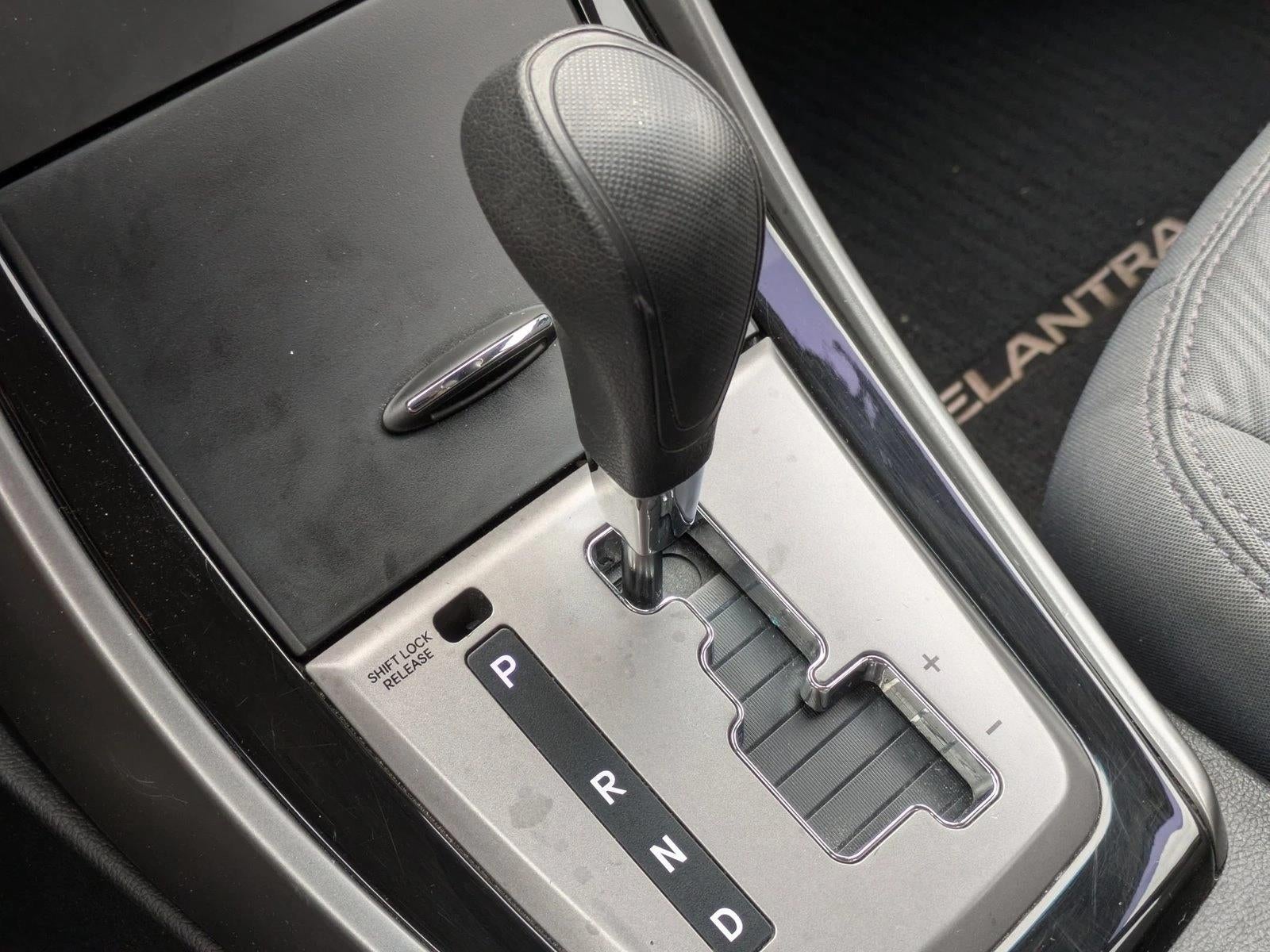 2013 Hyundai ELANTRA 4dr Sdn Auto GLS