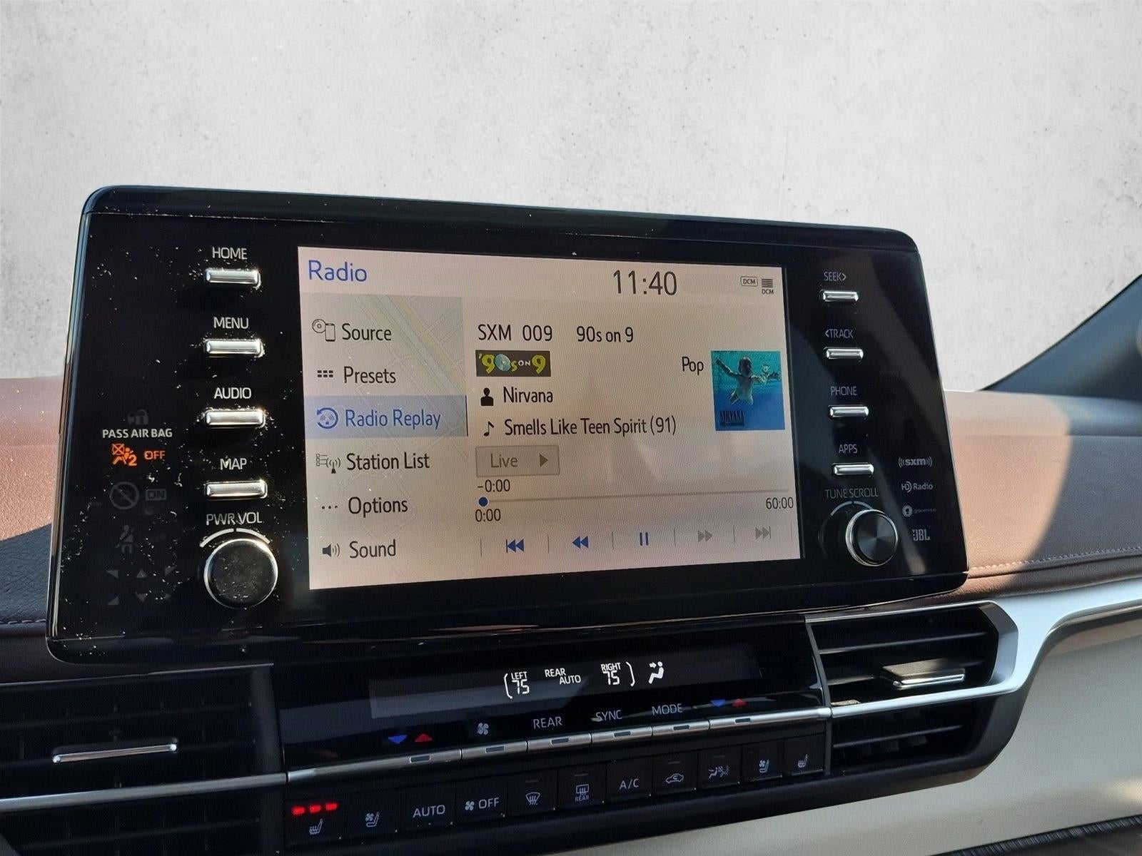 2024 Toyota Sienna Platinum AWD 7-Passenger (Natl)