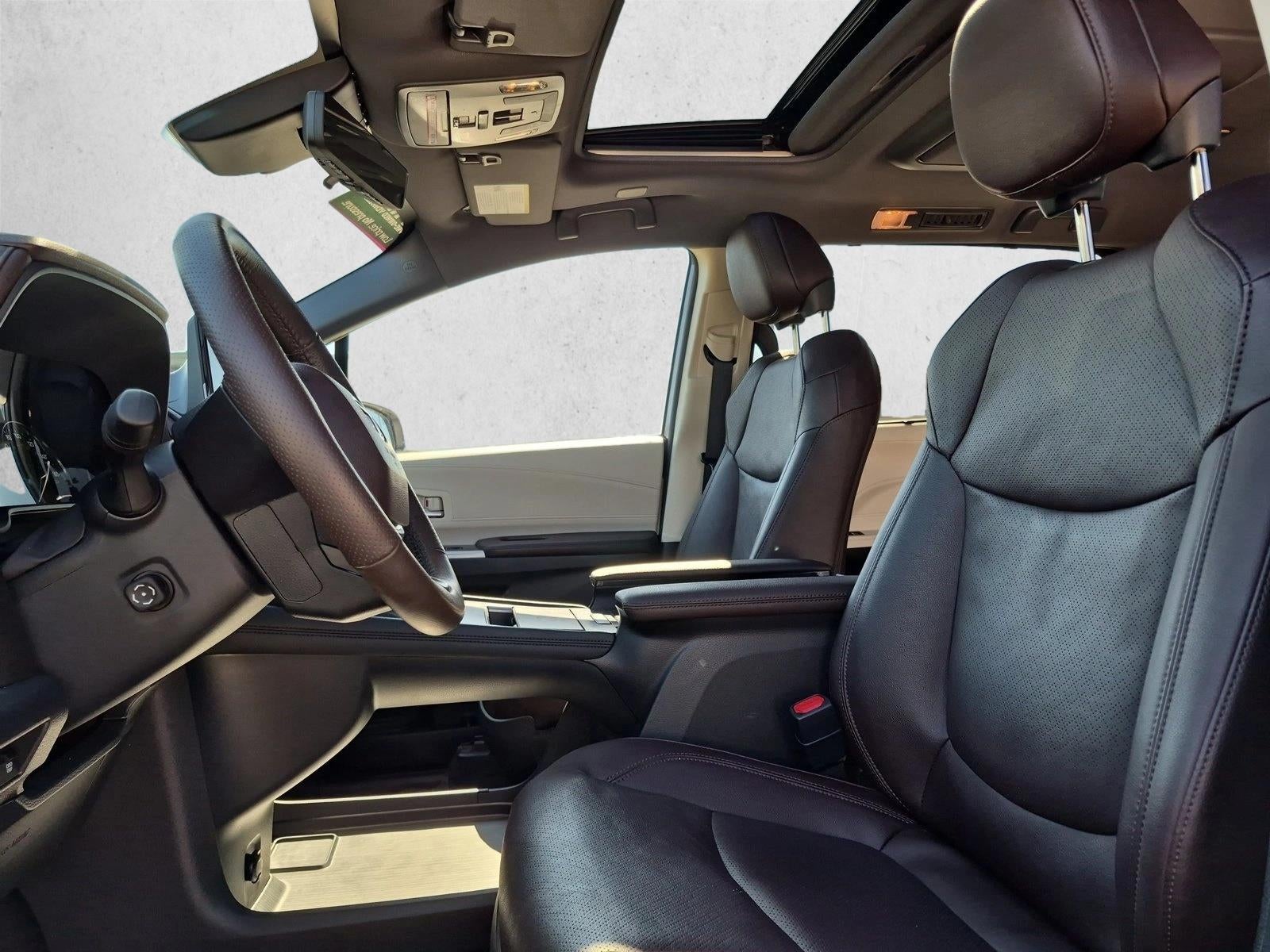 2024 Toyota Sienna Platinum AWD 7-Passenger (Natl)