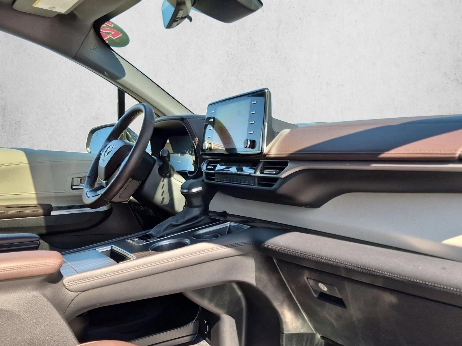 2024 Toyota Sienna Platinum AWD 7-Passenger (Natl)