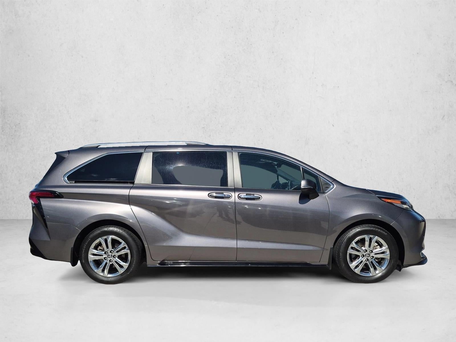2024 Toyota Sienna Platinum AWD 7-Passenger (Natl)