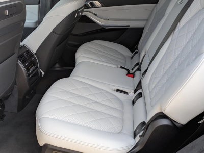 2026 BMW X7 xDrive40i Sports Activity Vehicle
