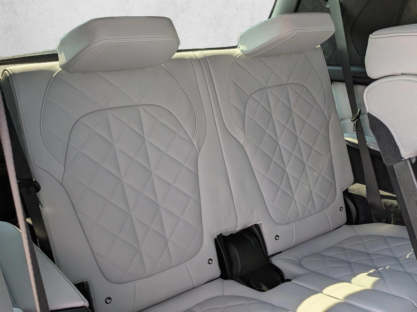 2026 BMW X7 xDrive40i Sports Activity Vehicle