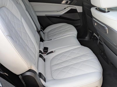 2026 BMW X7 xDrive40i Sports Activity Vehicle