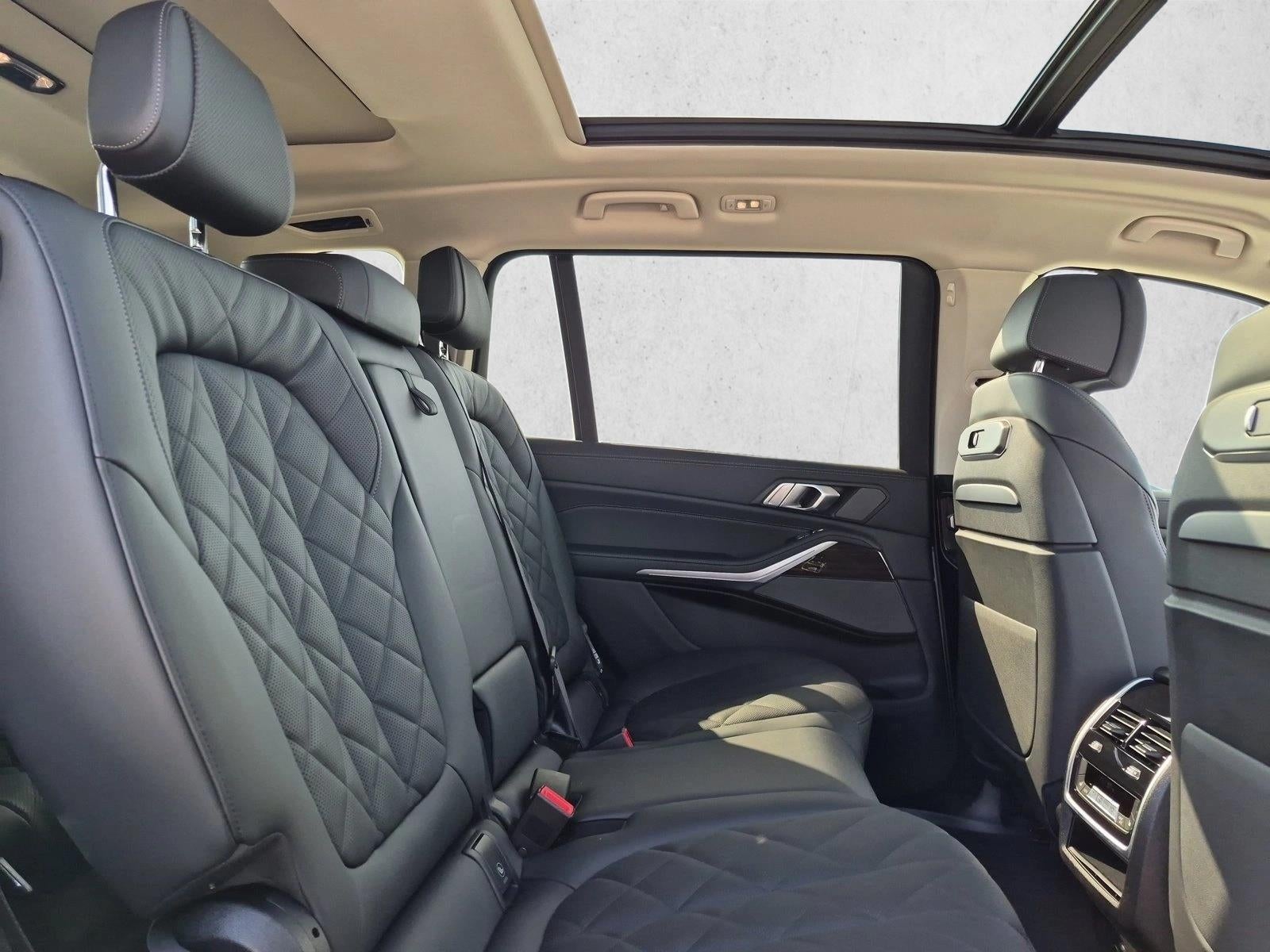 2026 BMW X7 xDrive40i Sports Activity Vehicle