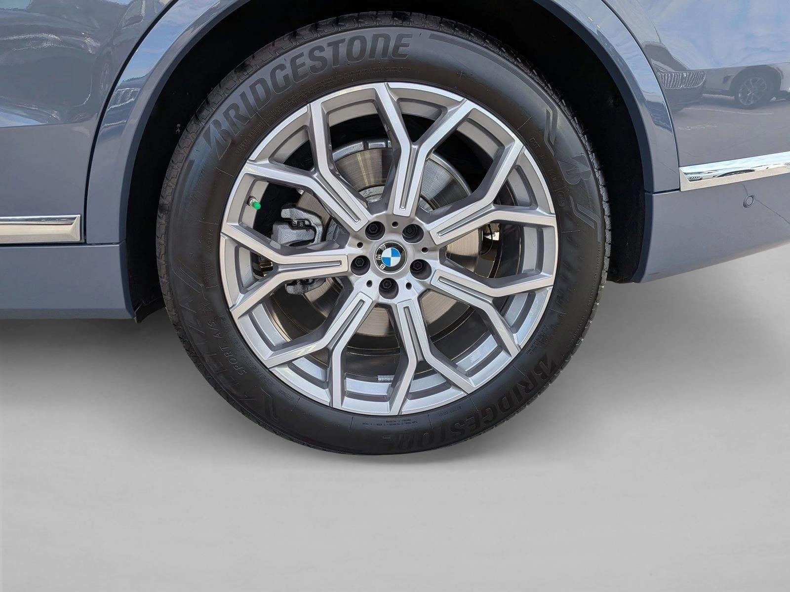 2026 BMW X7 xDrive40i Sports Activity Vehicle