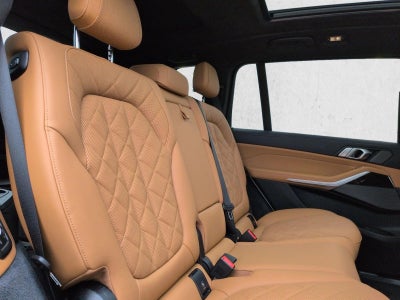 2026 BMW X7 xDrive40i Sports Activity Vehicle