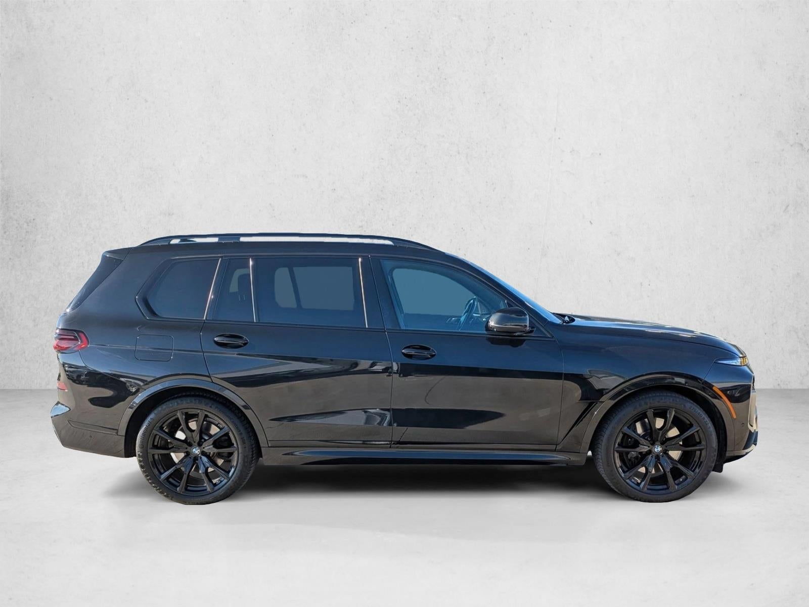 2023 BMW X7 xDrive40i Sports Activity Vehicle