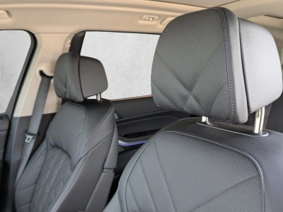 2025 BMW X7 xDrive40i Sports Activity Vehicle