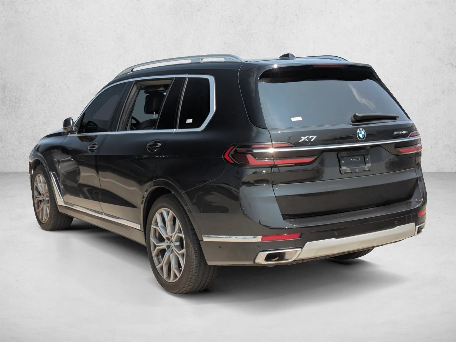 2025 BMW X7 xDrive40i Sports Activity Vehicle