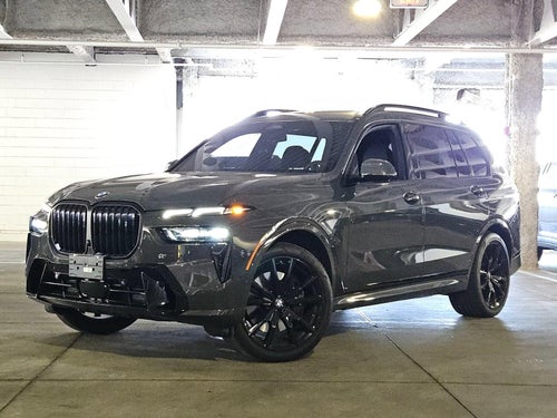 2025 BMW X7 xDrive40i Sports Activity Vehicle