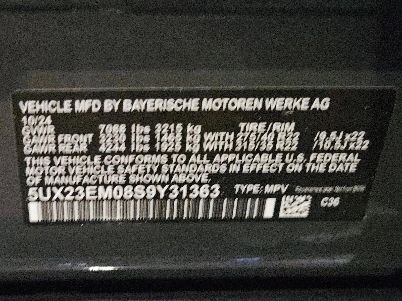 2025 BMW X7 xDrive40i Sports Activity Vehicle