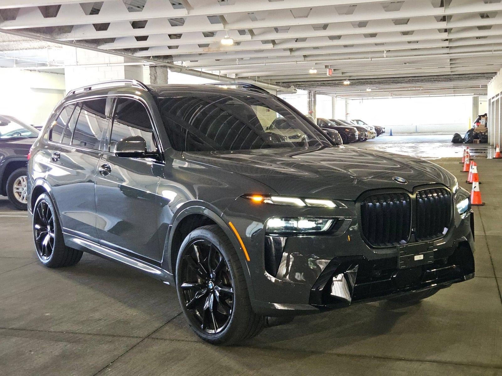 2025 BMW X7 xDrive40i Sports Activity Vehicle
