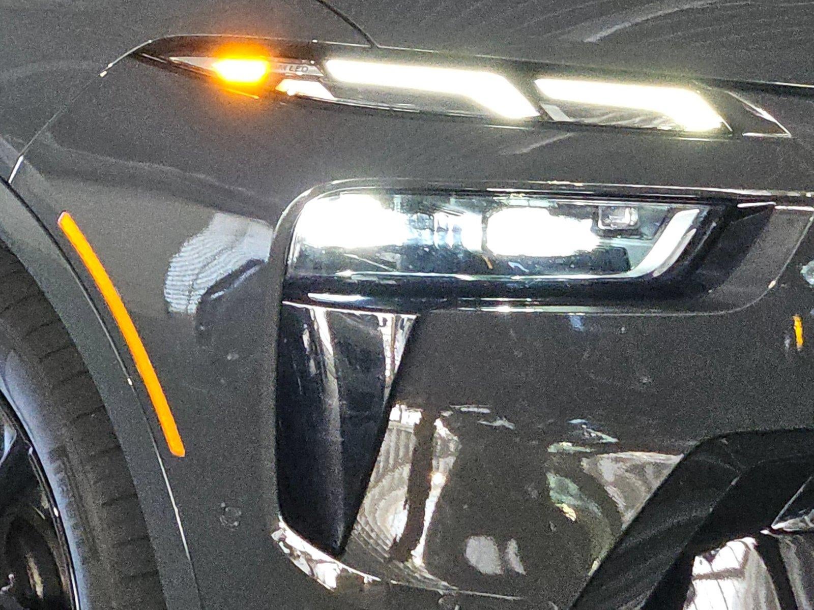 2025 BMW X7 xDrive40i Sports Activity Vehicle