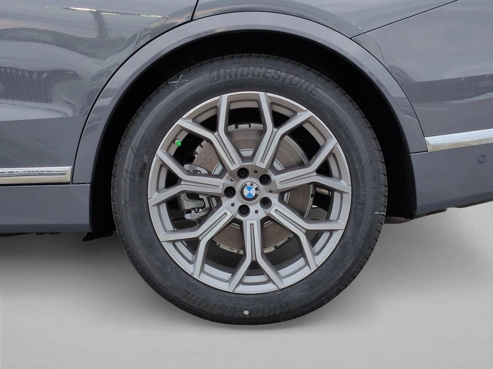2026 BMW X7 xDrive40i Sports Activity Vehicle