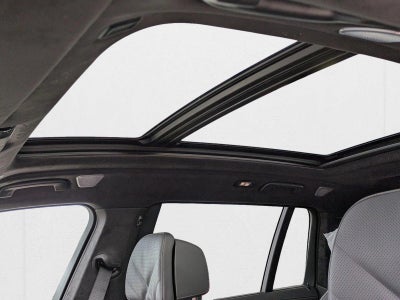 2026 BMW X7 xDrive40i Sports Activity Vehicle