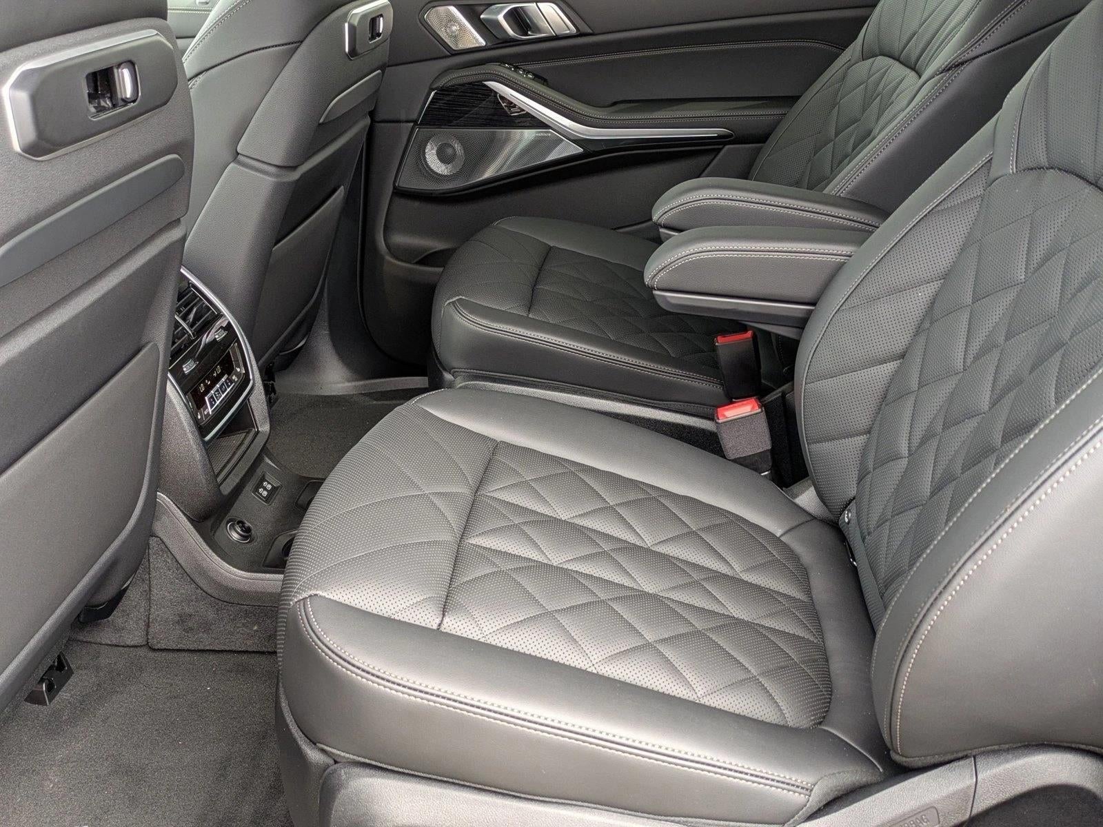 2026 BMW X7 xDrive40i Sports Activity Vehicle