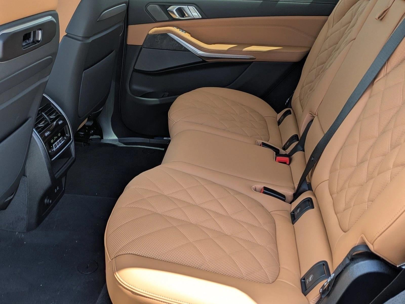 2027 BMW X7 xDrive40i Sports Activity Vehicle