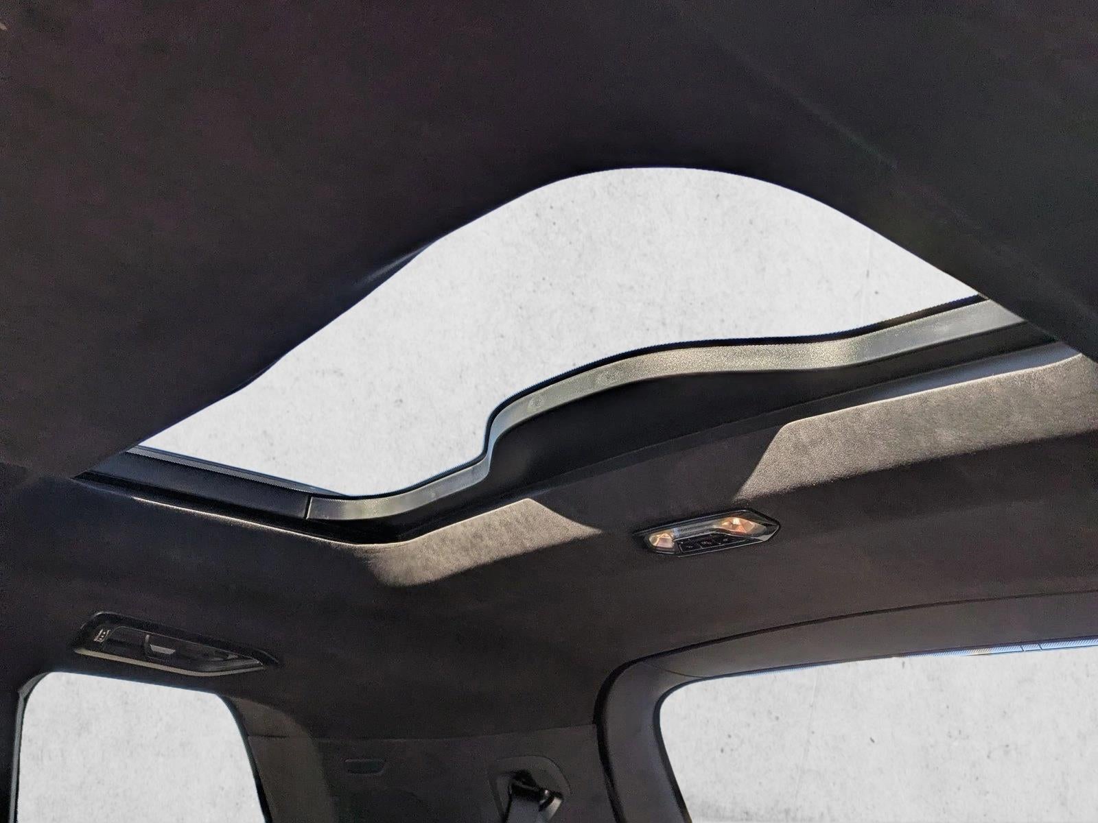 2026 BMW X7 M60i Sports Activity Vehicle