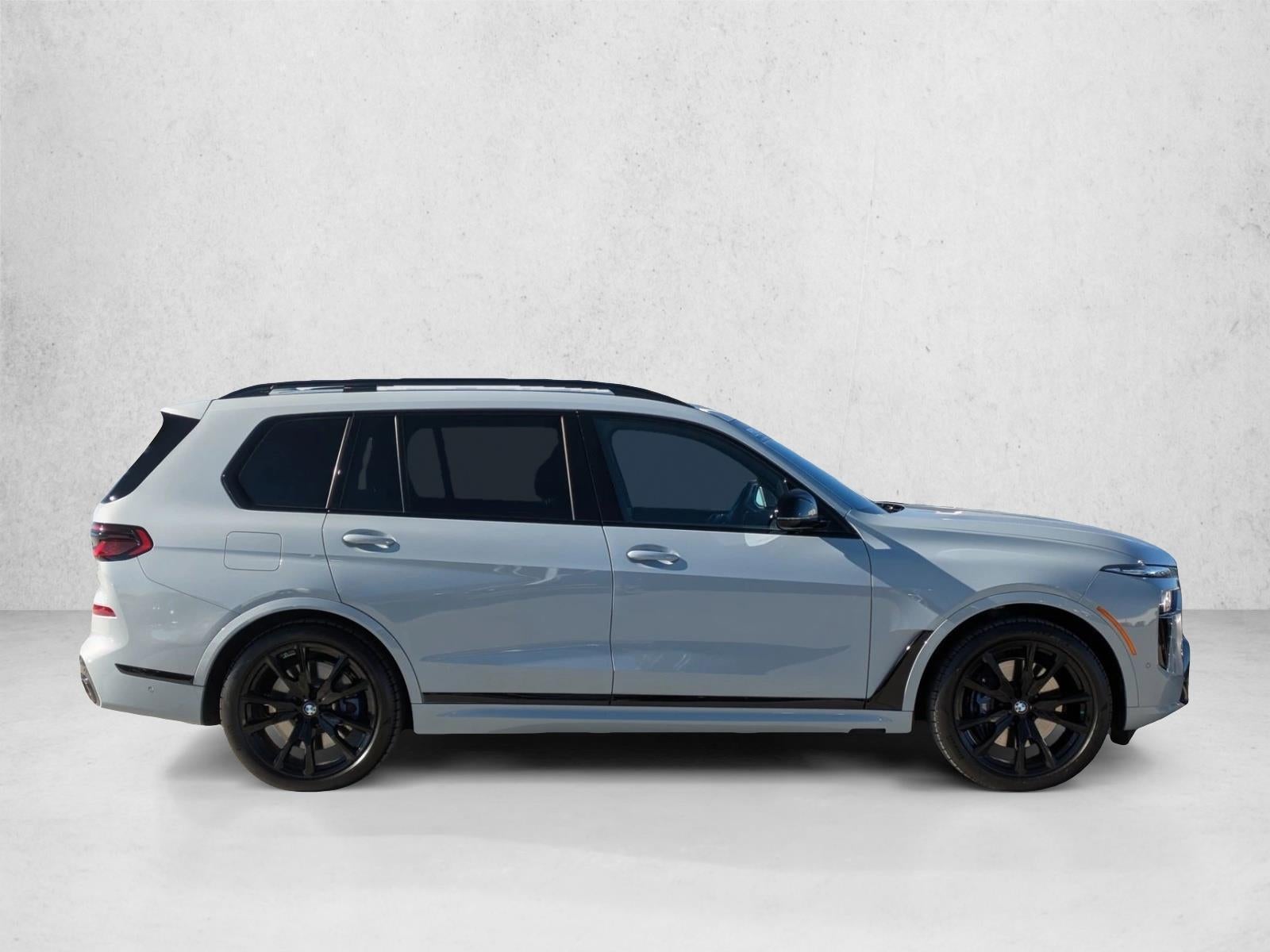 2026 BMW X7 M60i Sports Activity Vehicle
