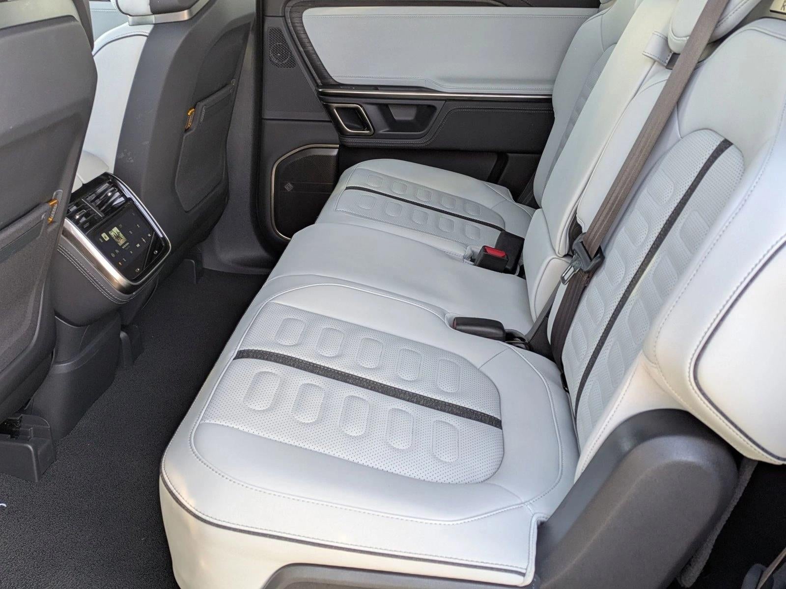 2023 Rivian R1S Adventure Quad-Motor Large Pack