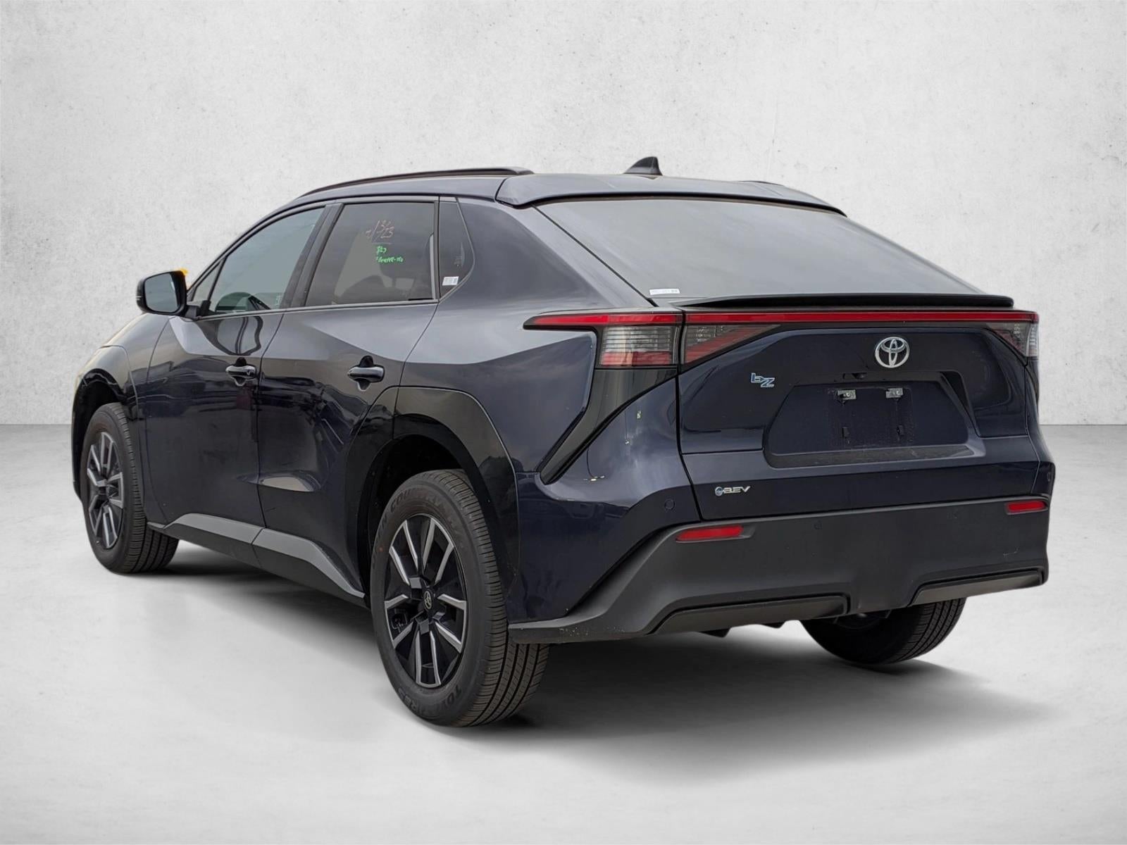 2026 Toyota bZ XLE FWD (Natl)
