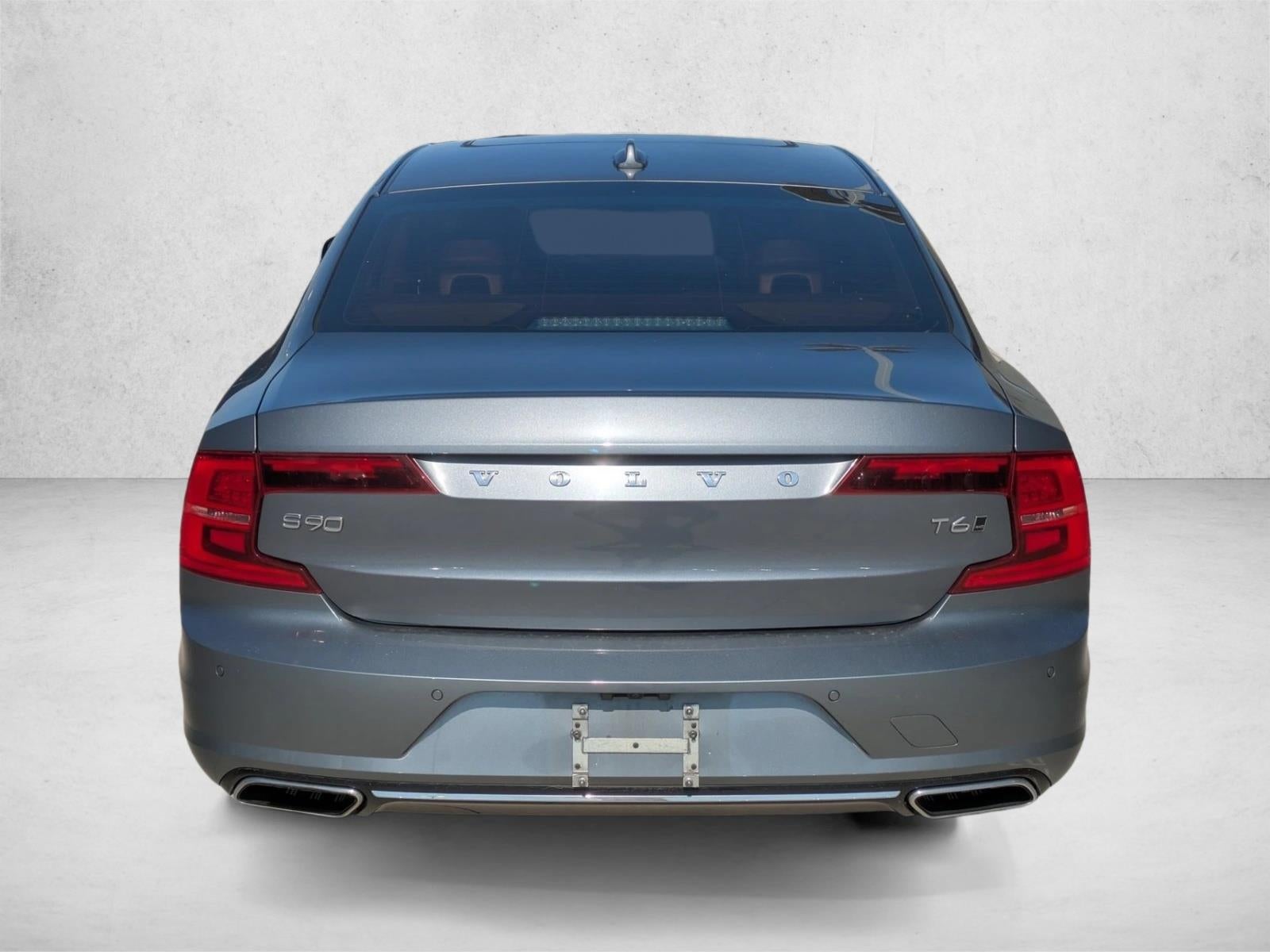 2018 Volvo S90 T6 AWD Momentum