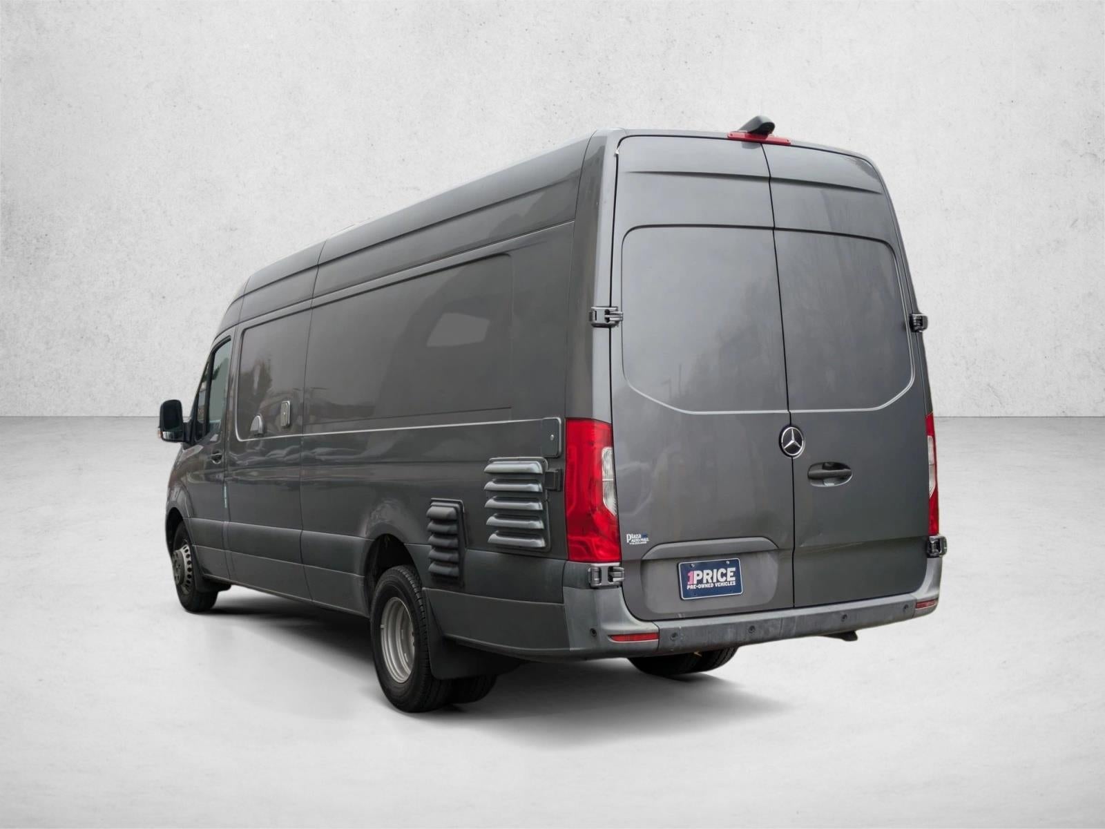 2022 Mercedes-Benz Sprinter Cargo Van 4500 High Roof V6 170" Extended RWD