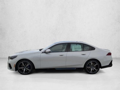 2027 BMW 550e xDrive Sedan