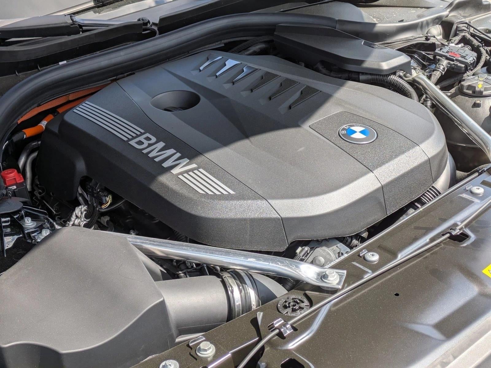 2027 BMW 550e xDrive Sedan
