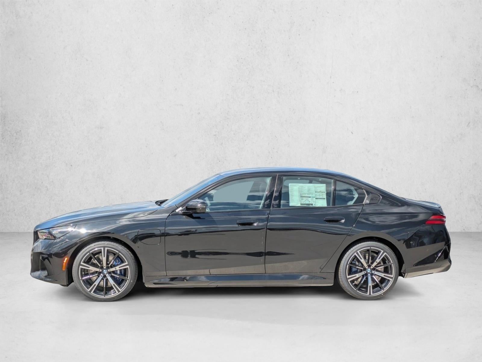 2027 BMW 550e xDrive Sedan
