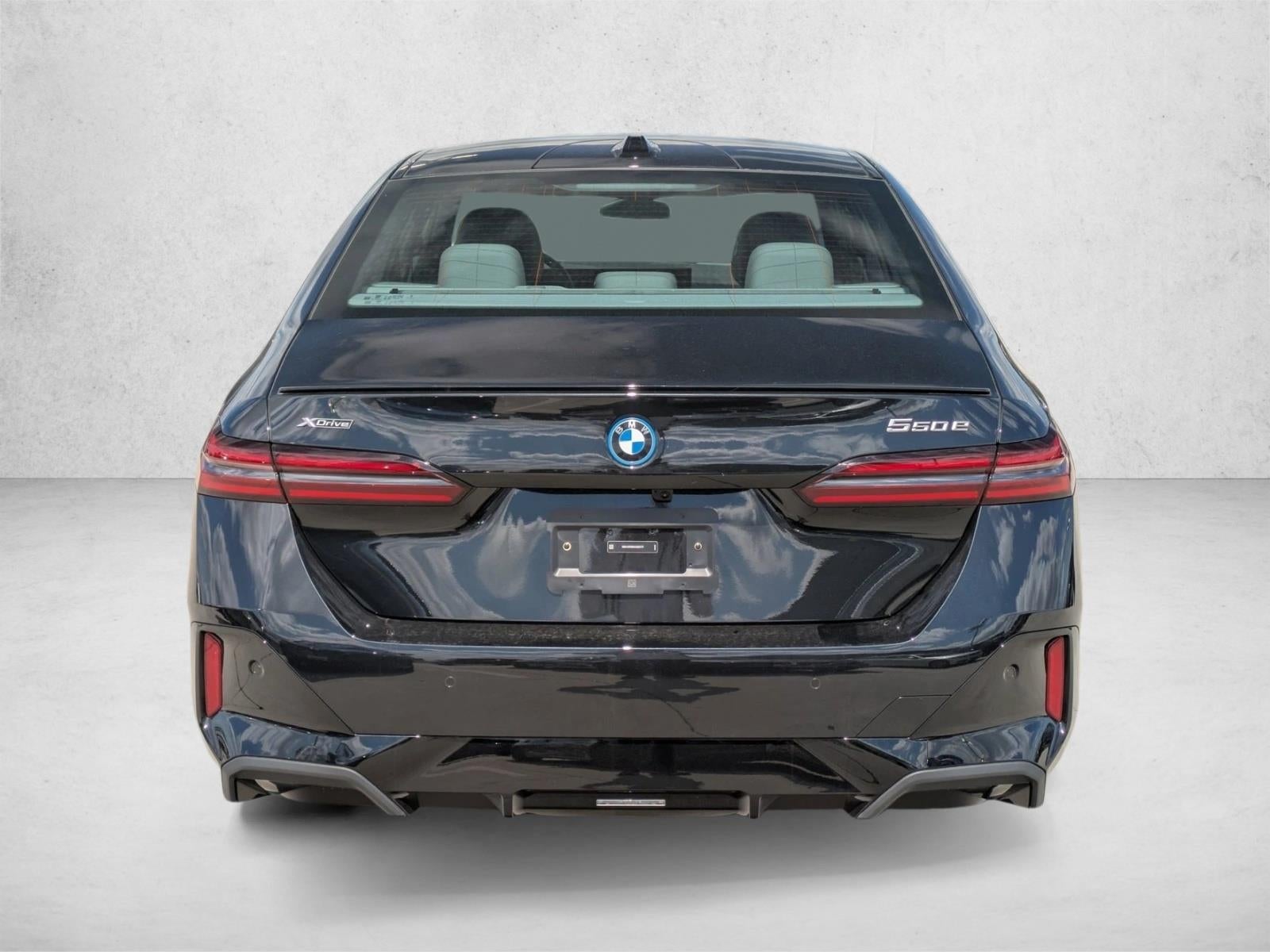 2027 BMW 550e xDrive Sedan