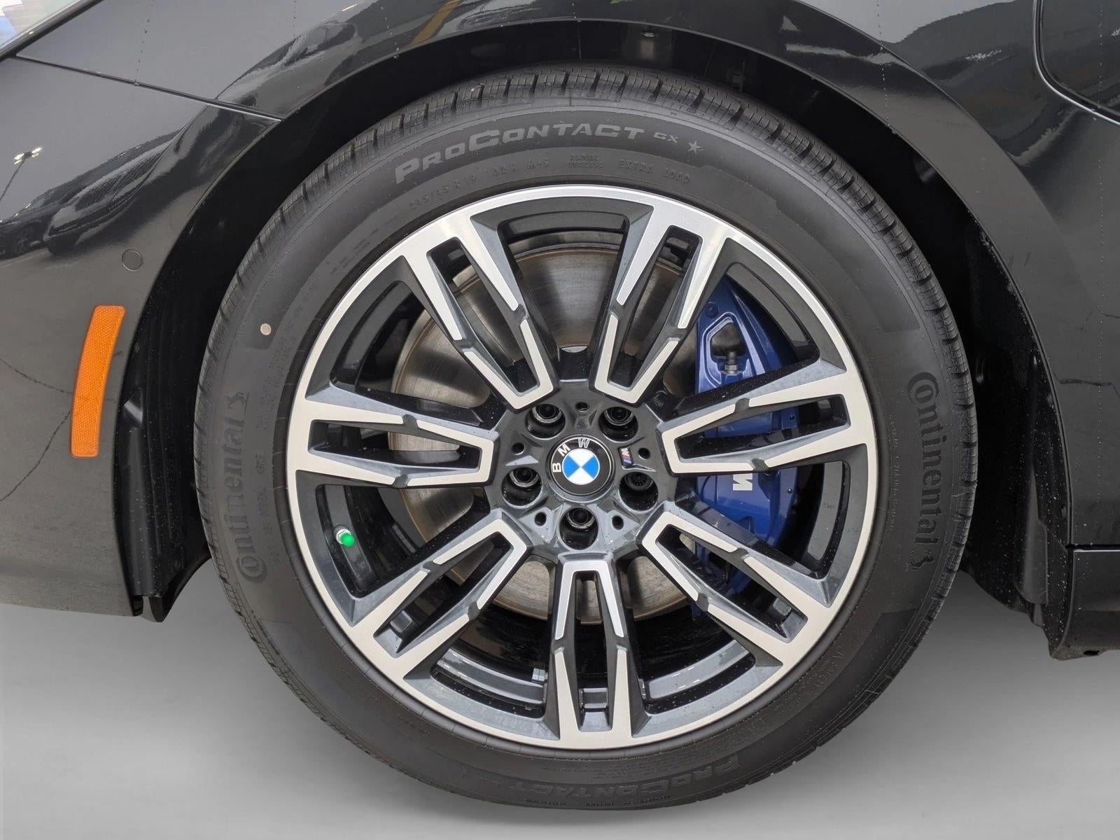 2026 BMW 550e xDrive Sedan
