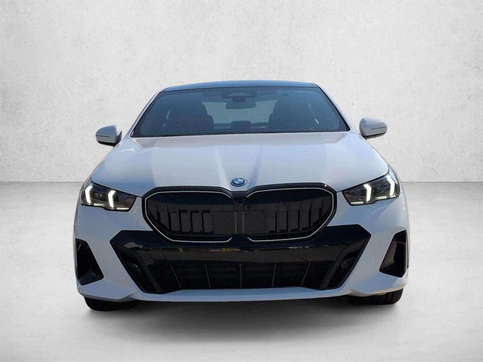 2027 BMW 550e xDrive Sedan