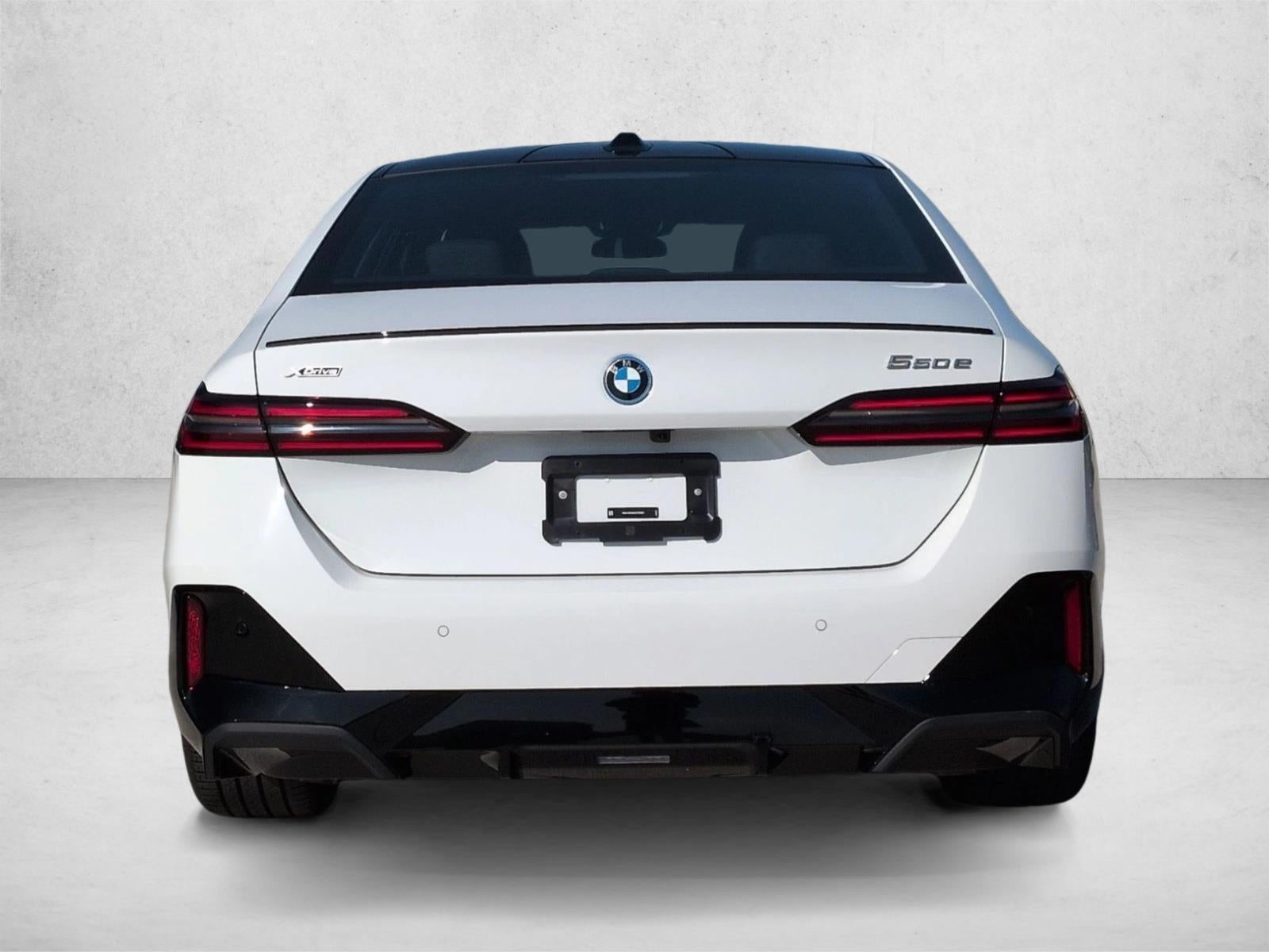 2027 BMW 550e xDrive Sedan