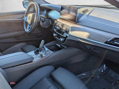 2023 BMW 530e xDrive Plug-In Hybrid