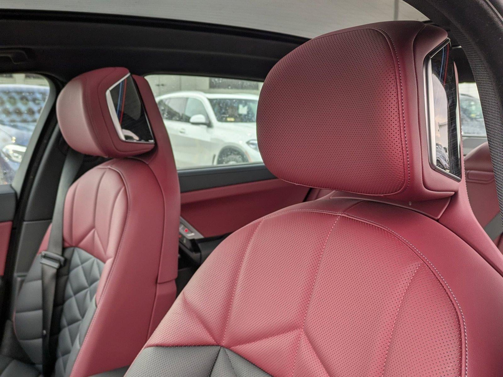 2025 BMW 740i xDrive Sedan