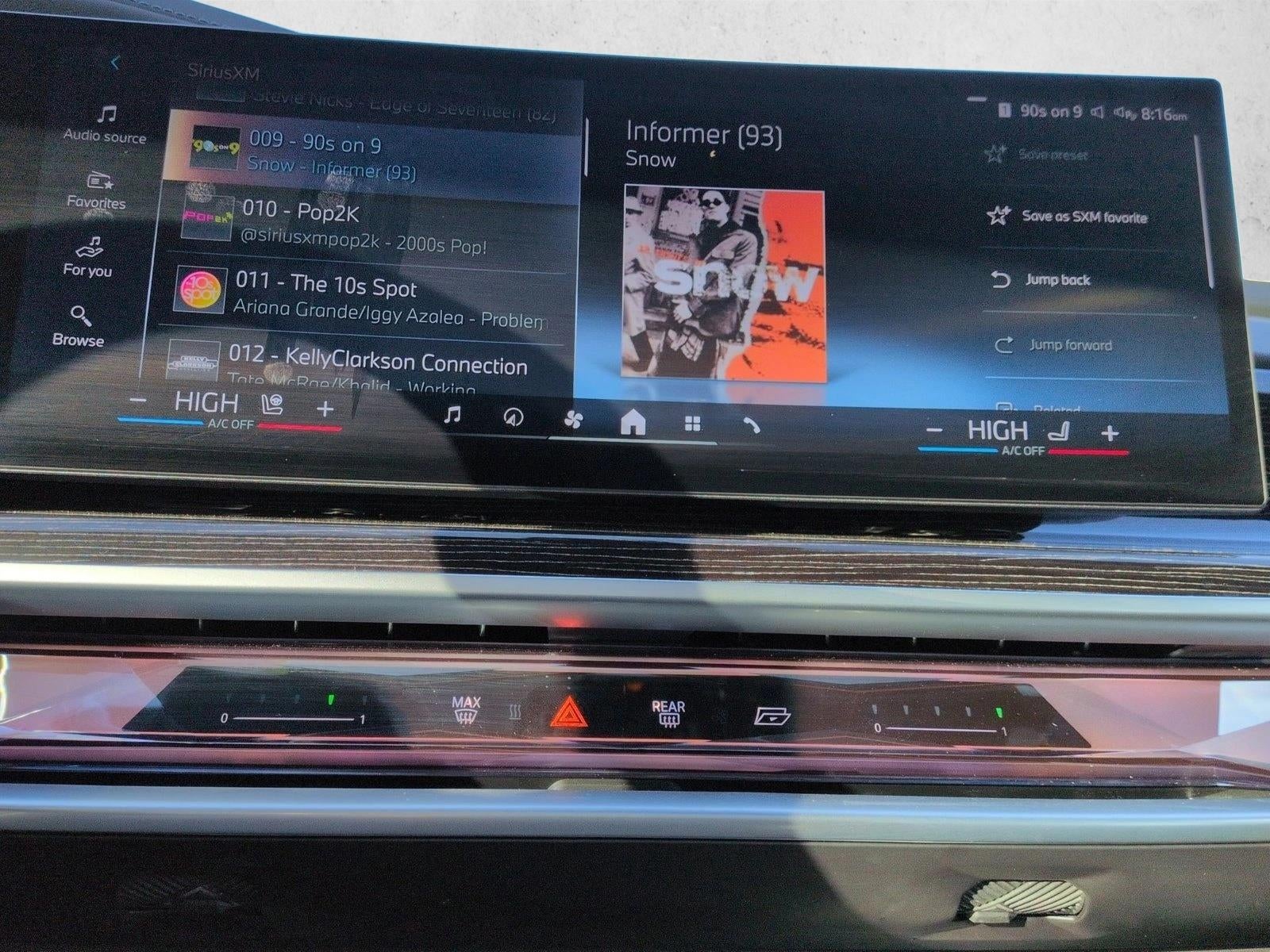 2025 BMW 740i xDrive Sedan