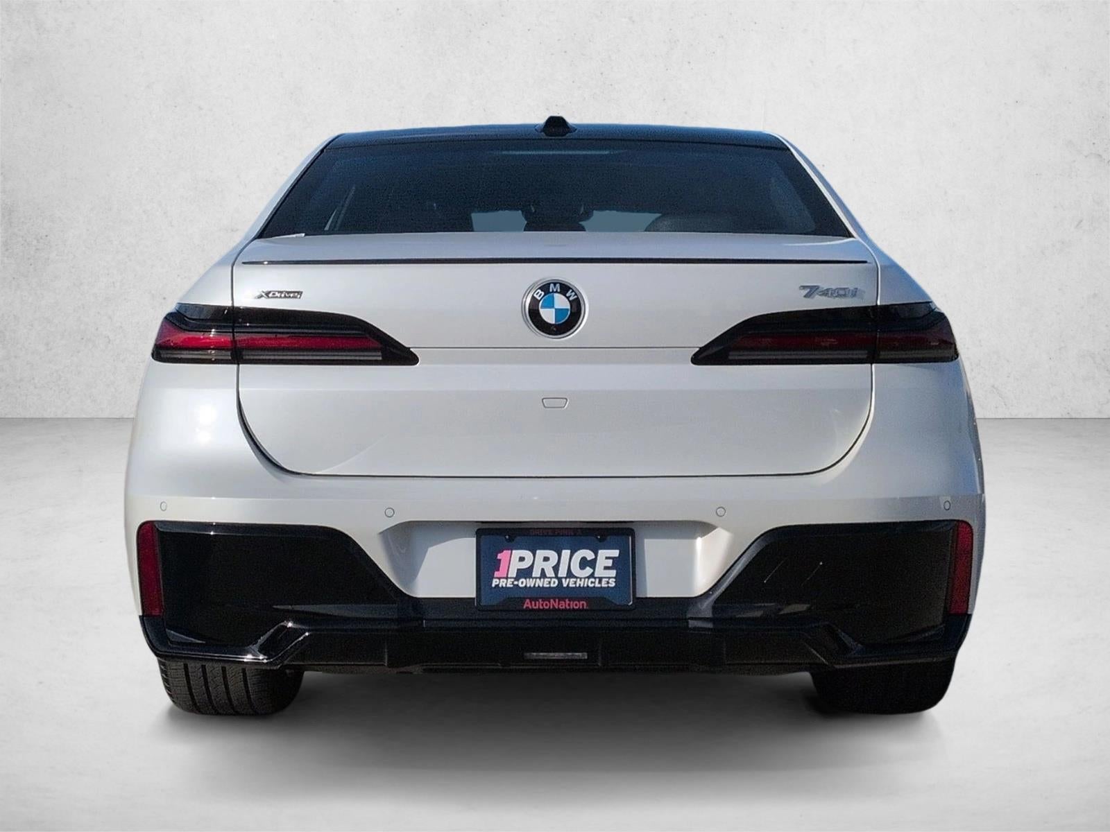 2025 BMW 740i xDrive Sedan